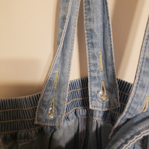 2for$10 Denim suspender skirt with straps - Picture 4 of 5